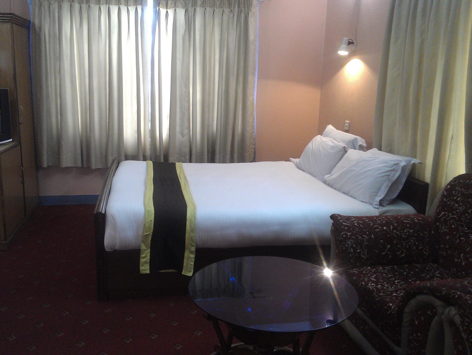 Amar Hotel Kathmandu Exterior foto